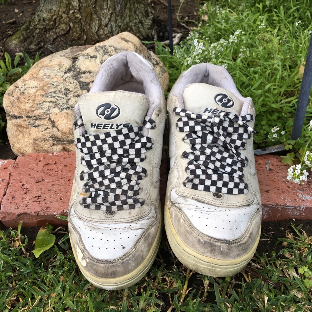 Adult Size 7 Women’s Heely’s